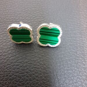 Elegant 925 Sterling Silver Moissanite Green Clover Earrings